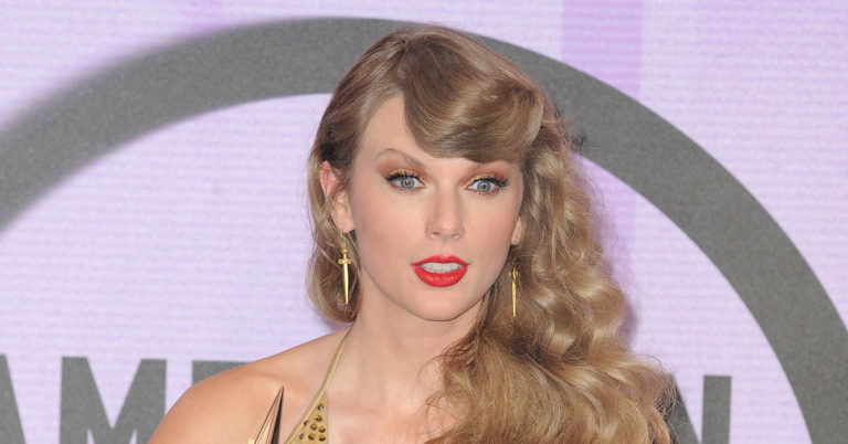 Fans Left ‘Disgusted By Taylor Swift at Her Concert - Featured image
