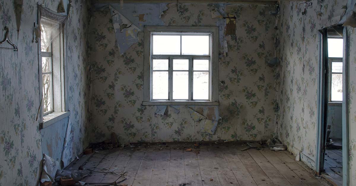 inside of older decrepit home