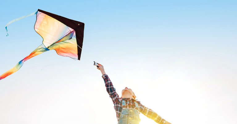 10 Genius Ways To Get The Kids To Play Outside This Summer - Featured image