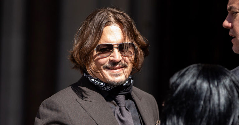 Johnny Depp Fans Are Creeped After Finding Out Who He’s Dating - Featured image