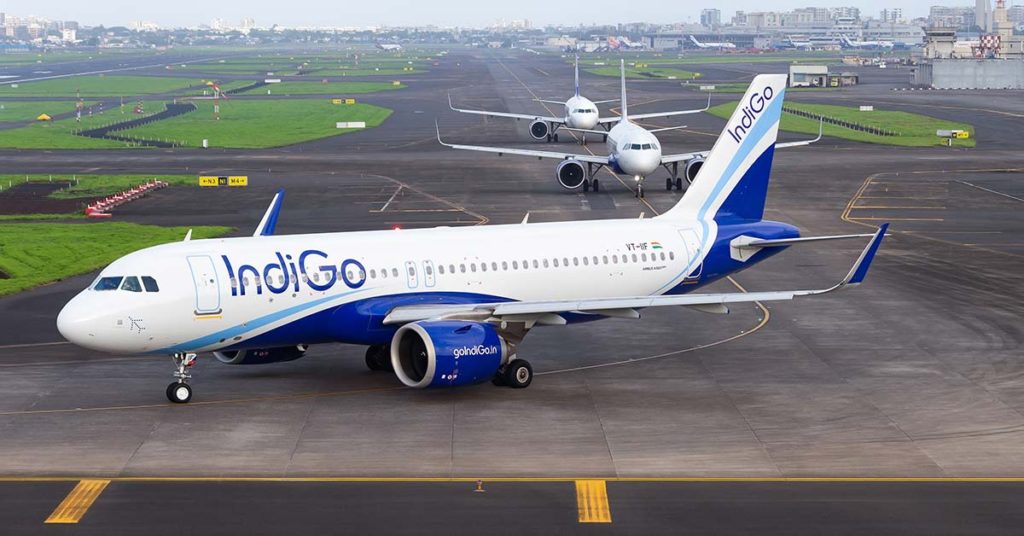 In World-First, Airline Allows Women to Choose If They’d Like to Sit Beside Men During Flight - Featured image