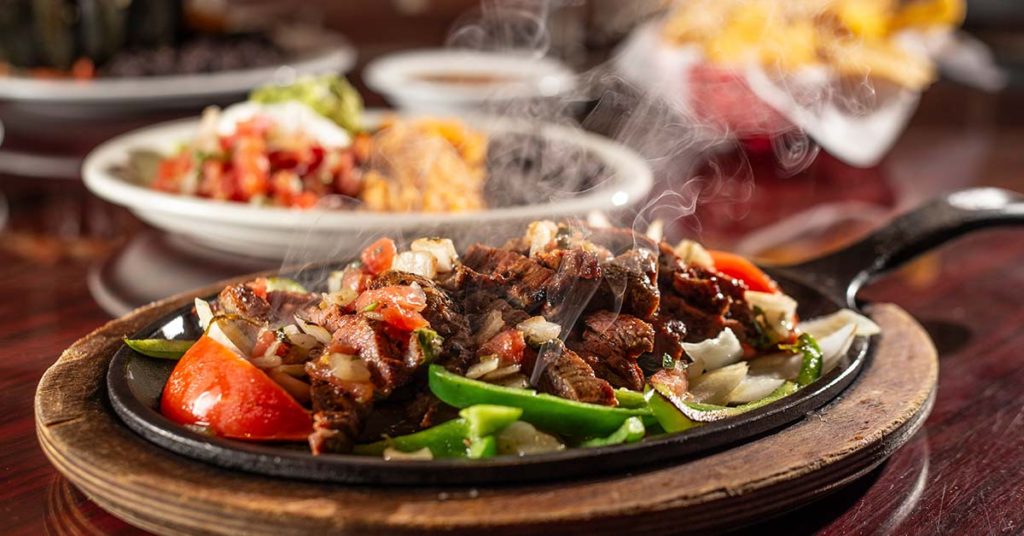 People Have Heated Opinions Whether You Should Order Fajitas at Someone’s Party, and It’s Hilarious - Featured image