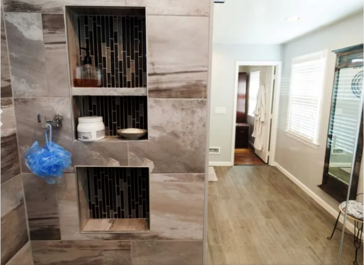 Bathroom wall niche