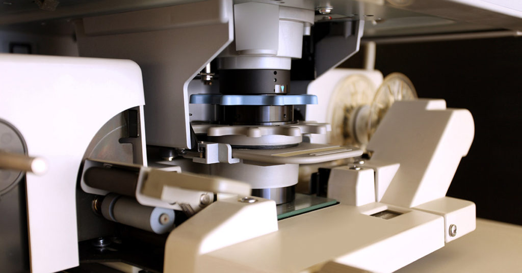 20 Outdated Skills of 40+ Year Olds Possess That Won’t Be Passed On to New Generations - Featured image