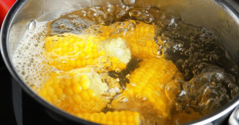 Never Boil Corn – Try This Instead! - Featured image