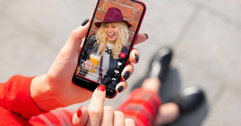 19 Reasons Younger Generations Are Losing Touch With ‘The Real World’ - Featured image