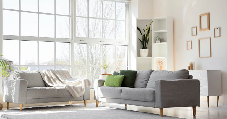 How to Arrange Your Couches to Create the Perfect Living Room - Featured image