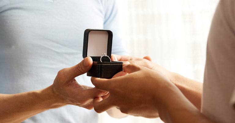 Do’s & Don’t for Supporting Women Experiencing Intimate Betrayal - Featured image