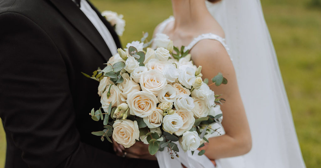 No One Sees Bride&rsquo;s Deadly Sickness Til Photographer Snaps Photo And