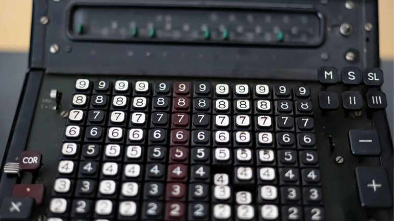 Adding machine