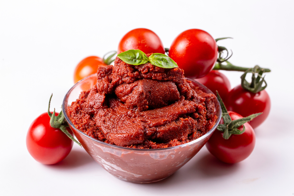 Fresh tomato and tomatoes paste