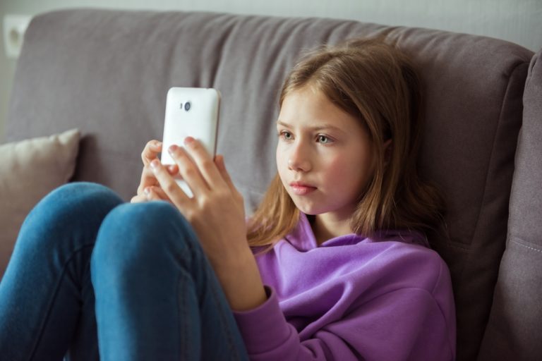 Most Parents Don’t Realize These Everyday Habits Can Turn Kids Into Bullies - Featured image