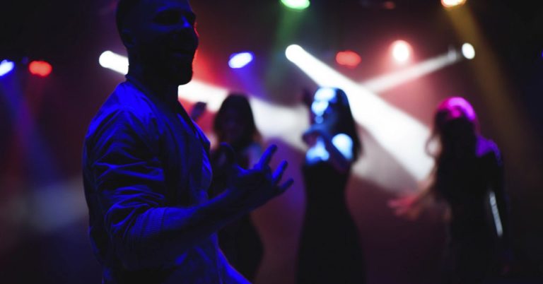 Special needs boy is rejected before school dance, only to have date show up, making mom lose it - Featured image