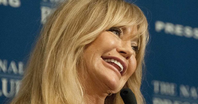 Goldie Hawn’s No-Makeup Pic Shocked Fans - Featured image