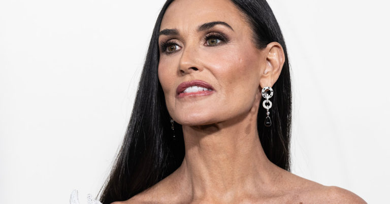 Demi Moore’s Dramatic Physical Transformation Leaves The Public Confused - Featured image