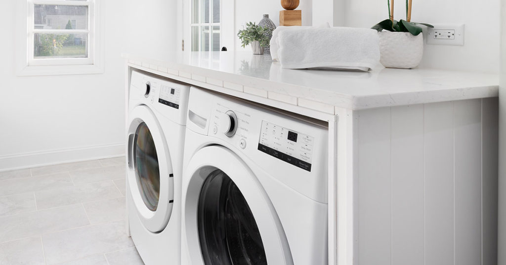 6 Items You Should Always Wash in Hot Water To Get Them Clean - Featured image