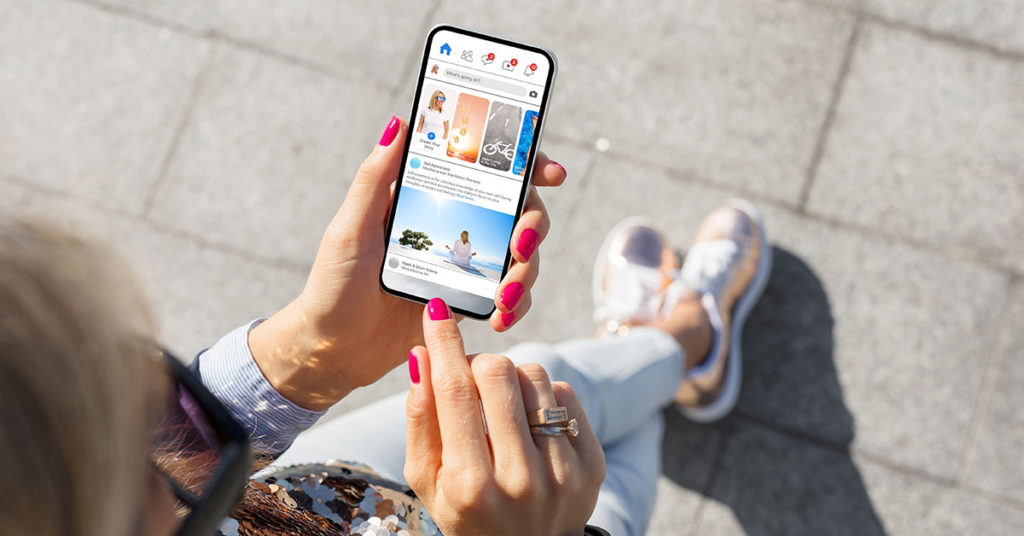 15+ Things You Should Never Post On Social Media - Featured image