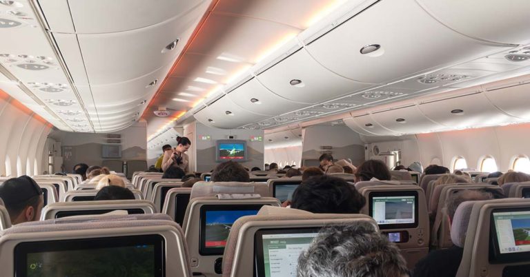 11 Mistakes Travelers Make When Taking Long-Haul Flights - Featured image