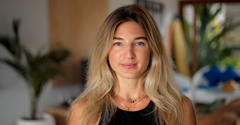 14 Behaviors Highly Confident People Avoid - Featured image