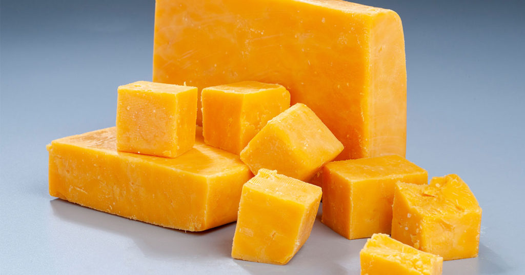Top 9 Cheddar Cheese Brands, According to Experts - Featured image
