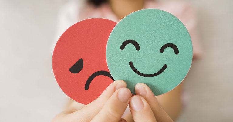 People Who Act Nice But Are Actually Mean Display These 10 Subtle Behaviors - Featured image