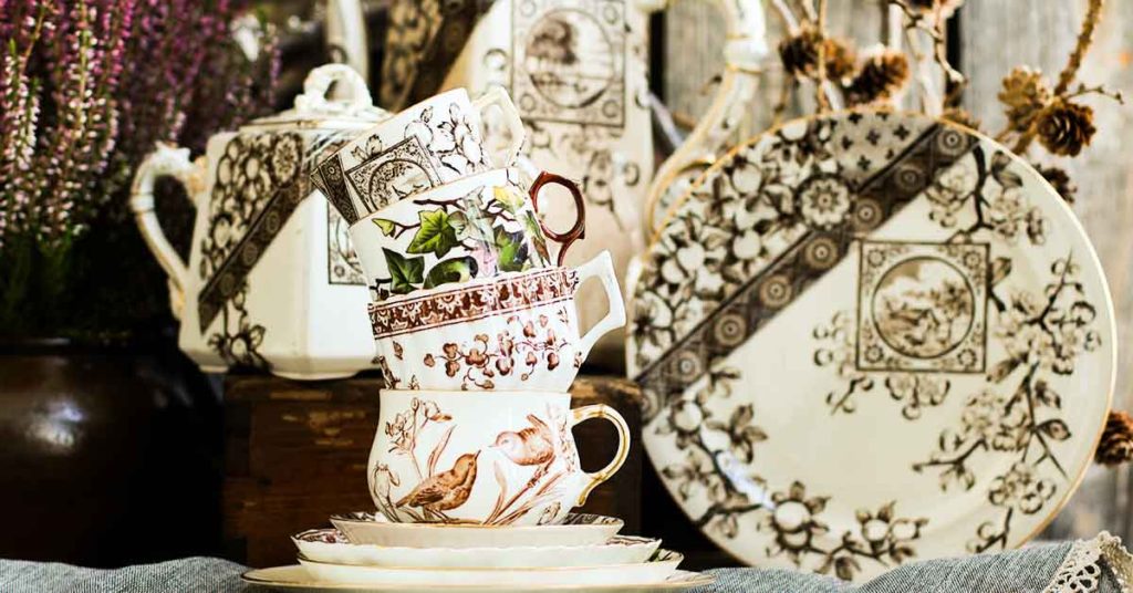 15+ Ways To Repurpose Old Tea Cups Around Your Home - Featured image