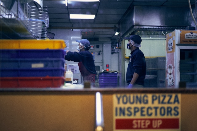 domino's workers