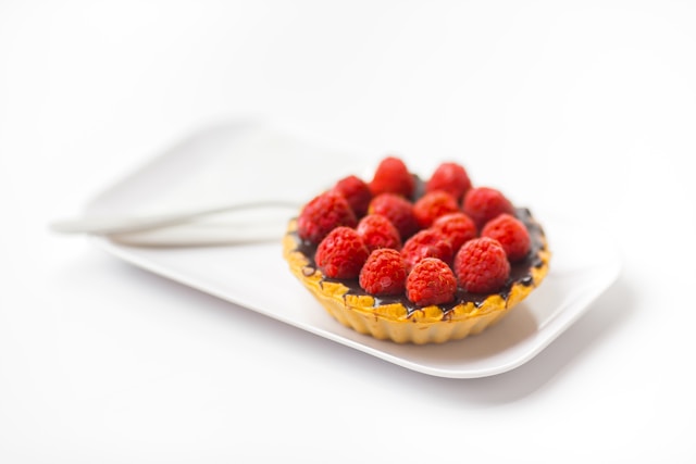 chocolate strawberry tart