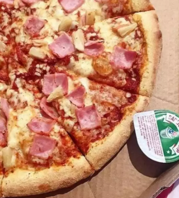 Domino's pizza with dip