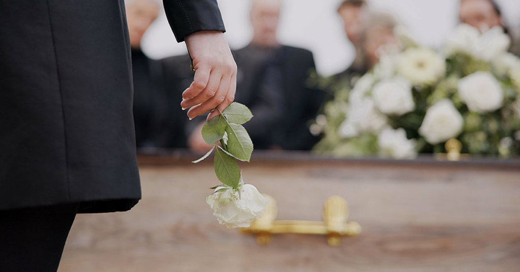 Bride Dies Mere Weeks After Trying The ‘Trash The Dress’ Trend - Featured image