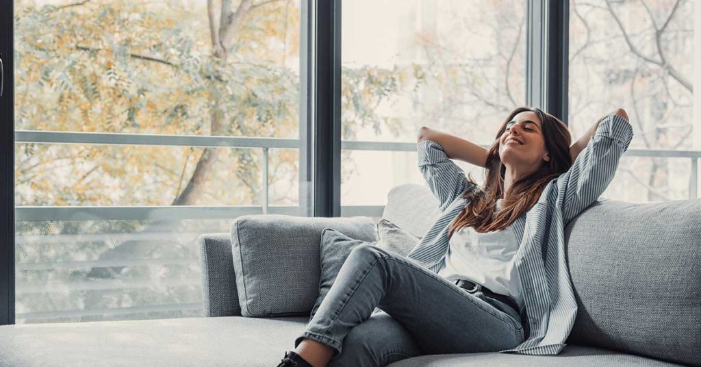 25+ Ways To Make Your Home Smell Divine - Featured image