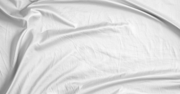 10 Reasons You Do Not Need a Top Sheet - Featured image