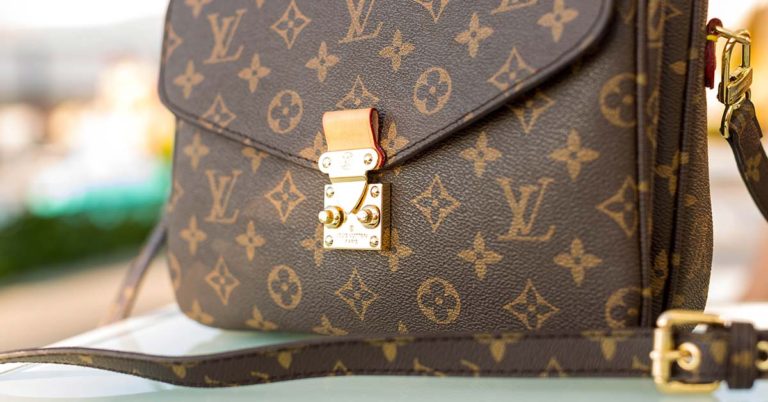 16 Heartwarming Tales That Show The Power of Small Acts of Kindness - Featured image