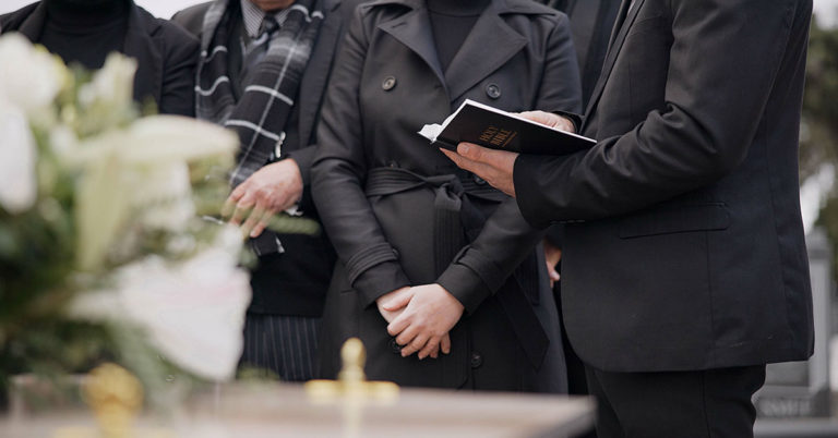 Mother Dies In Freak Accident After Becoming Trapped in an Ottoman Bed - Featured image