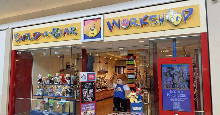 Mom Planned ‘Cruelest’ Birthday Party And Doesn’t Know How She Did It - Featured image