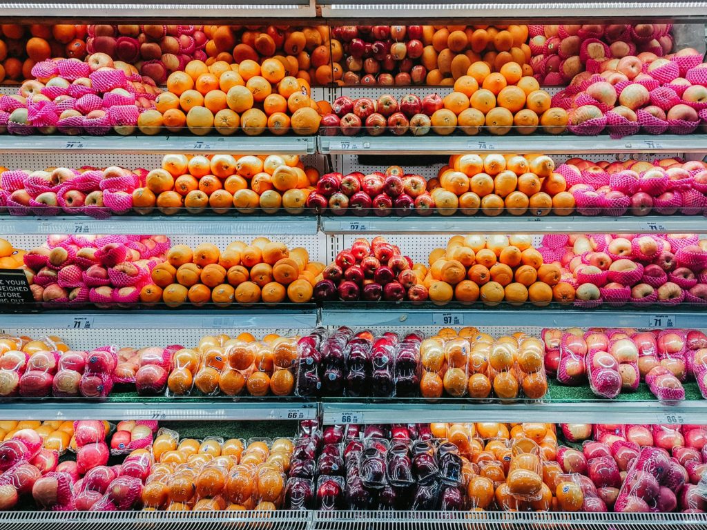 apples and oranges for sale in trader joe's