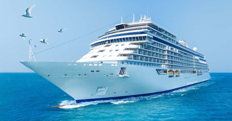 Scary Video of Cruises At Night May Make You Think Twice About Going On One - Featured image