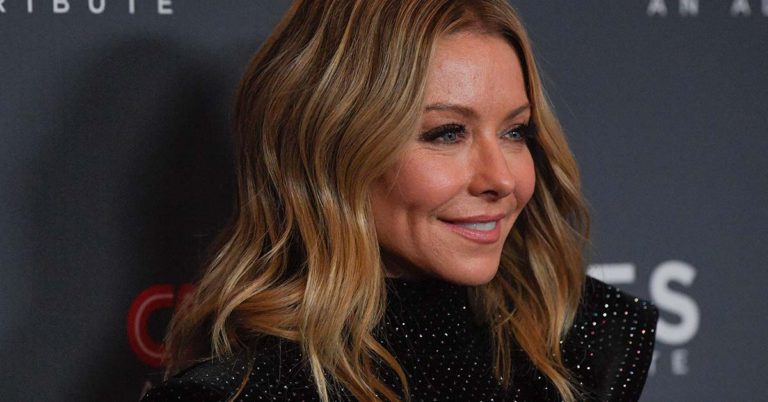 Kelly Ripa Flaunts Breifs in Sheer Gown on 2024 Oscars Red Carpet - Featured image