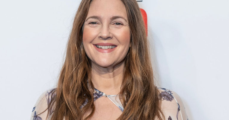 While Making E.T, Steven Spielberg ‘Felt Helpless’ Watching Drew Barrymore’s Childhood Being Taken From Her - Featured image