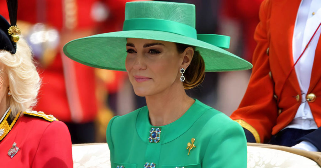 Ever Wondered Why Kate Middleton Always Sits The Same Way? - Featured image