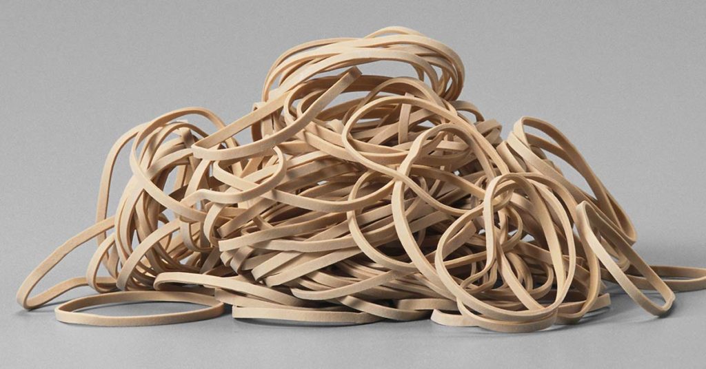 If You See a Rubber Band On Your Front Door, Here’s What It Could Mean - Featured image