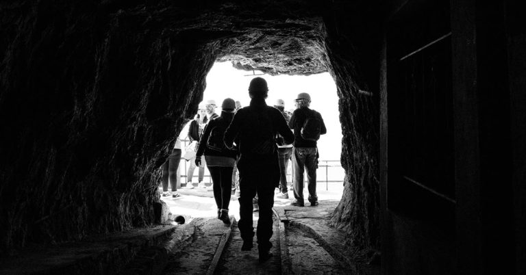 Ashamed of ‘Dirty’ Coal Miner Father, Girl Bans Him From Attended Her Graduation, But He Shows Up Anyways – a Short Story - Featured image