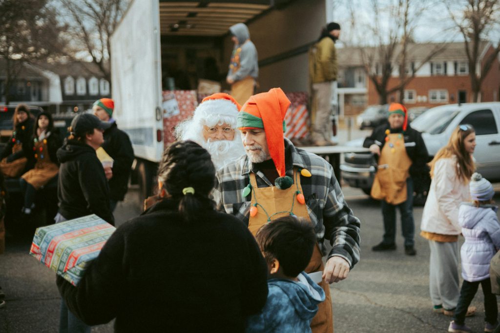 people donating their decluttered items