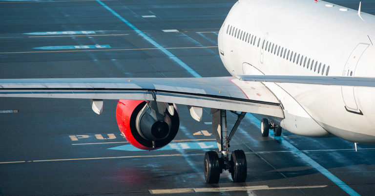 If You Fly Out of This Airport, Expect To Wait An Extra 50 Minutes Before Takeoff - Featured image