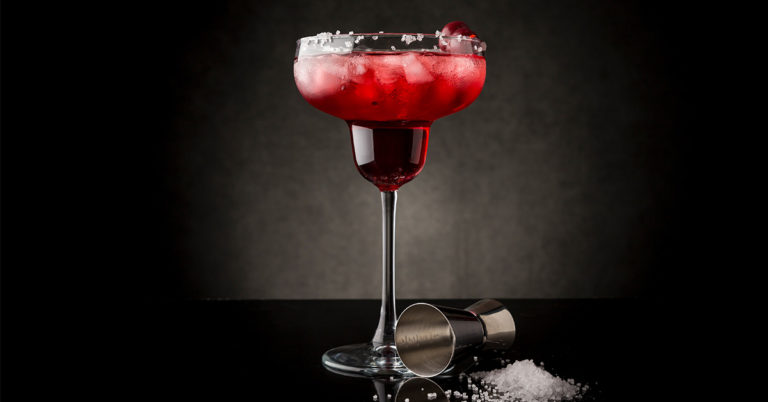 Make Your Holiday Season More Festive With This Frozen Cherry Margarita - Featured image