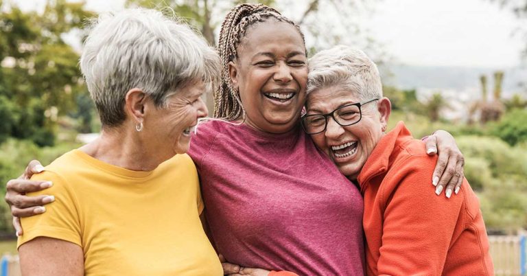 10 Reasons Why Friends Drift Apart As They Get Older - Featured image