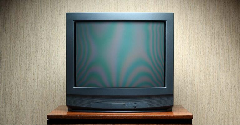 10+ Classic Ads From the 1980s & 1990s That Would Not Fly Today - Featured image