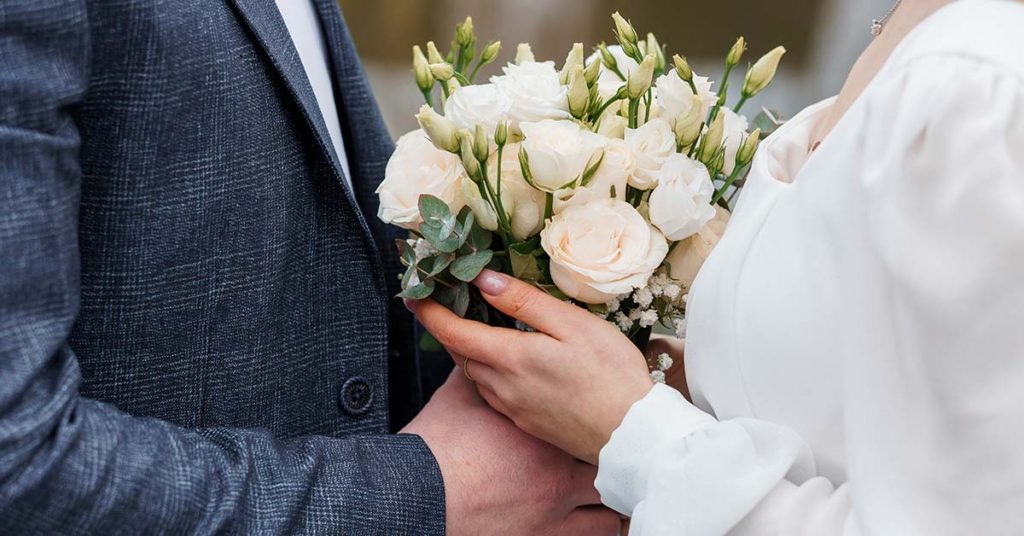 After Their $60K Wedding, Couple Left Reeling from Just $3,000 in Gifts: ‘This Is Devastating’ - Featured image