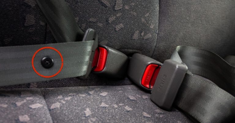 That Tiny Button on Your Seatbelt: Here’s What It’s For - Featured image
