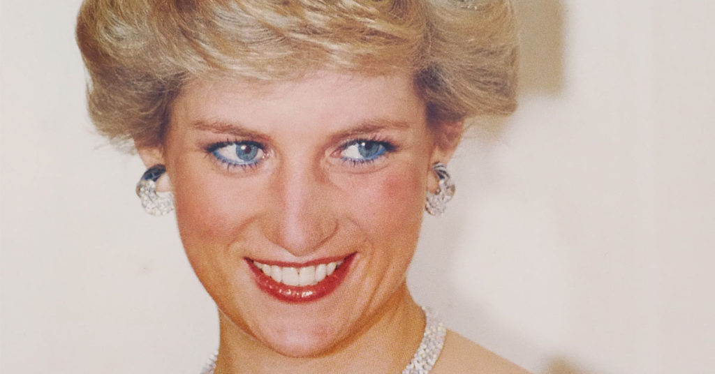 The Christmas Gift That Left Princess Diana Embarrassed in Front of the Royals - Featured image